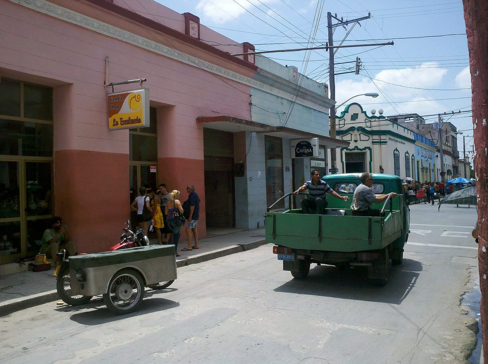 Wiros Pizza photo 3