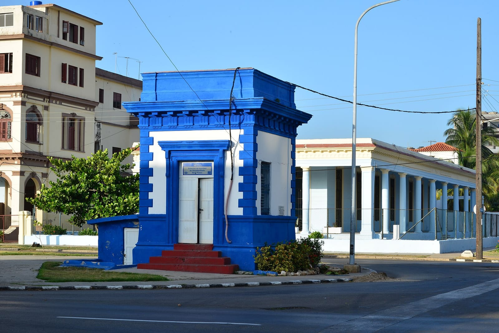 Cafe de la Esquina photo 4