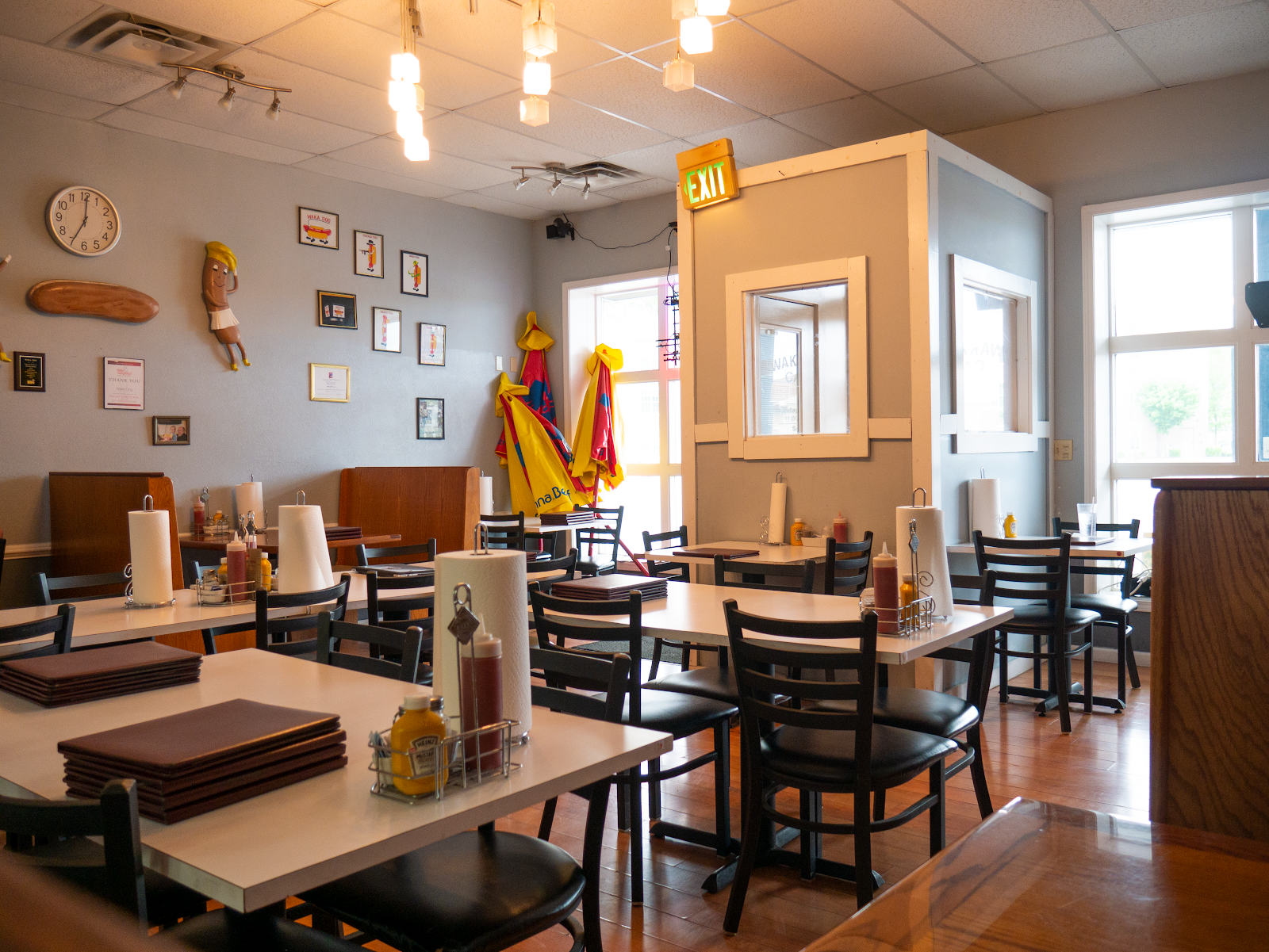 Waka Dog Cafe