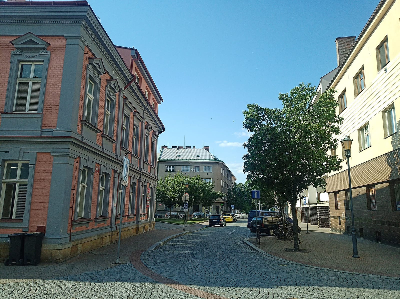 Lokál Cafe