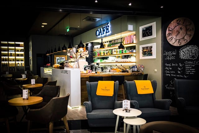 CAFE LEVEL photo 5
