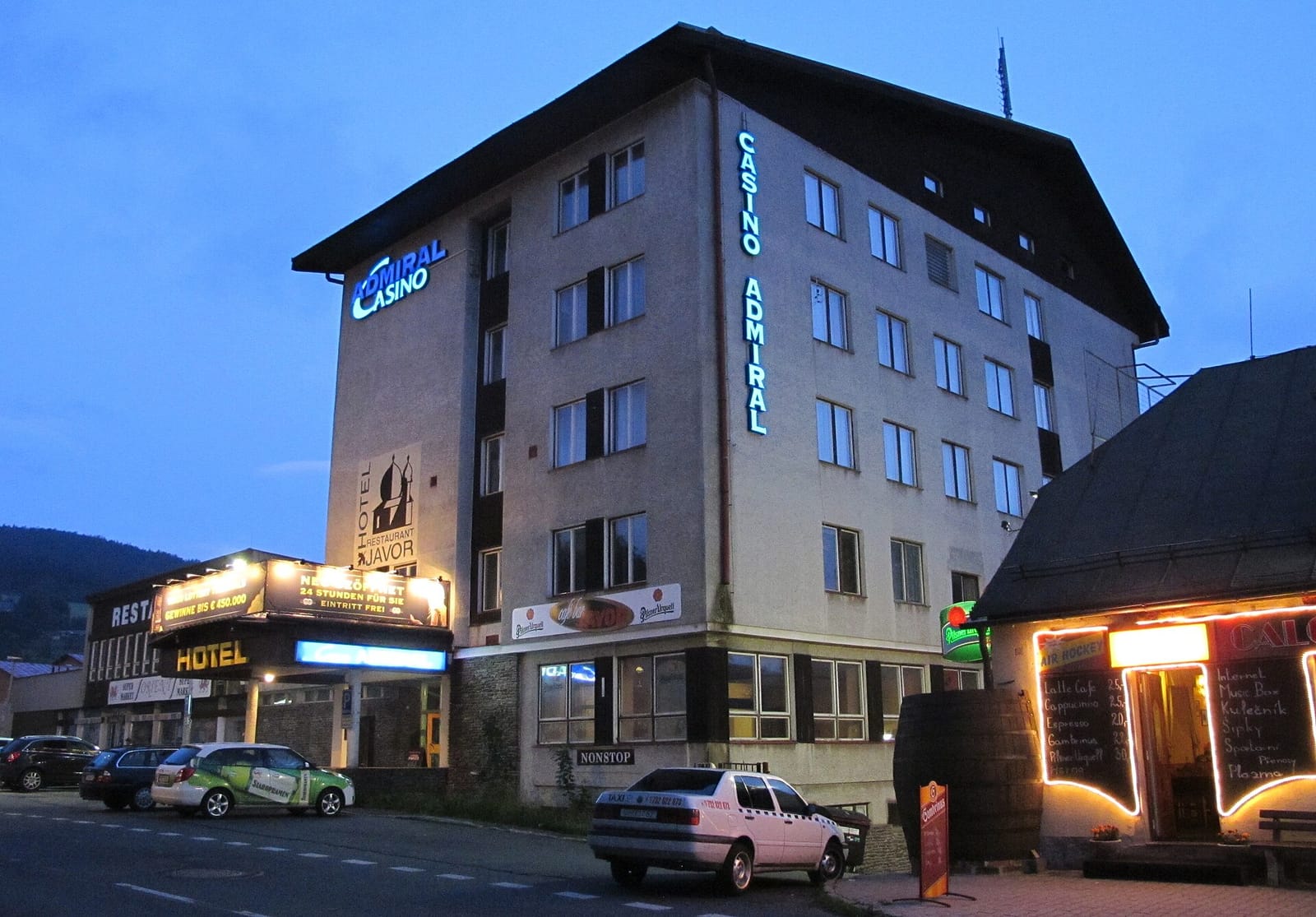 Cross Cafe photo 4