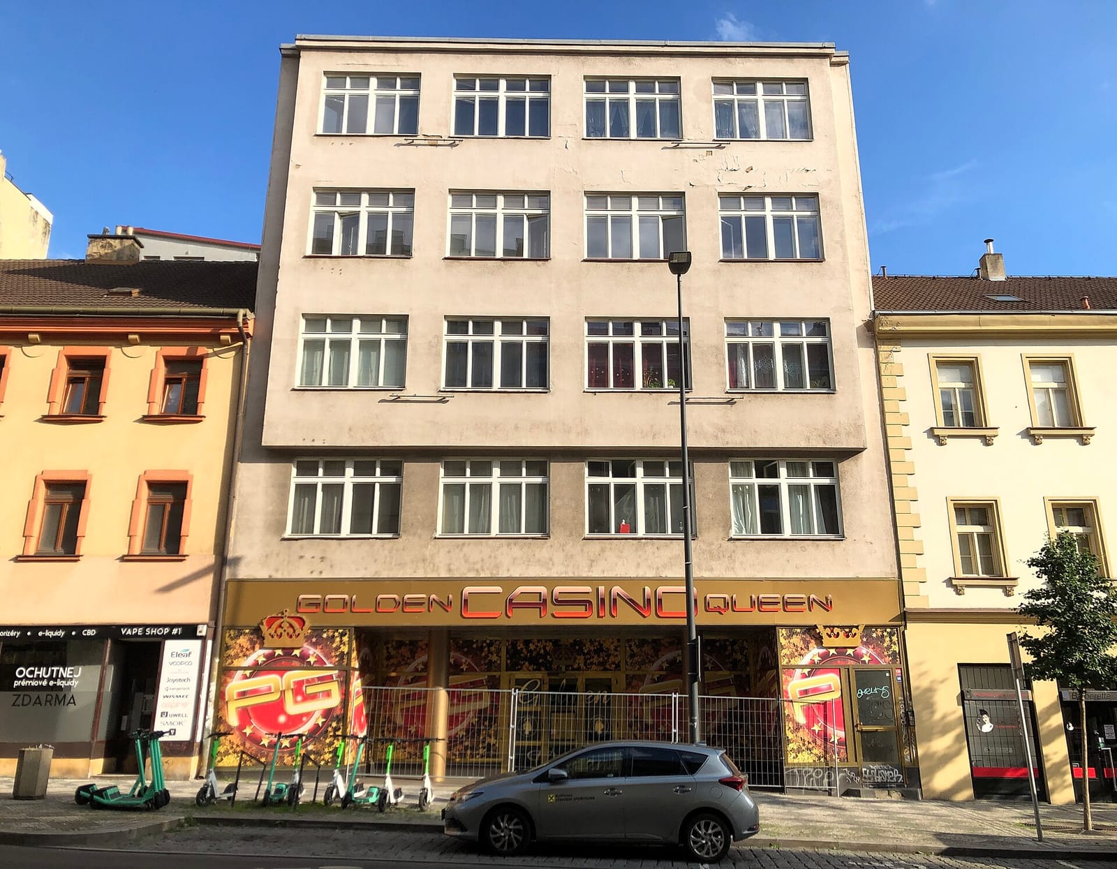 Hnízdo - humanitní komunitní prostor photo 5