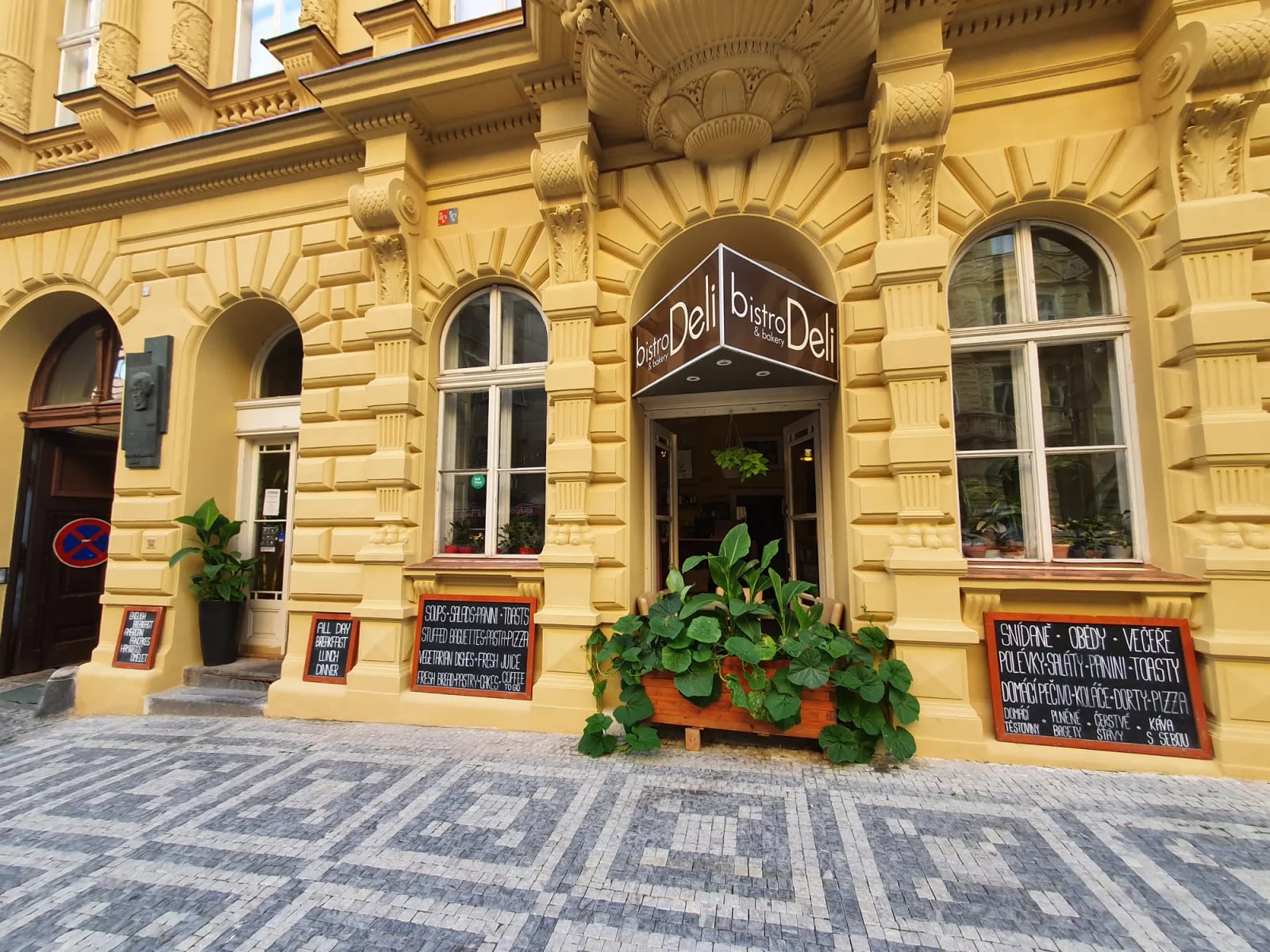 Bistro Deli & Bakery