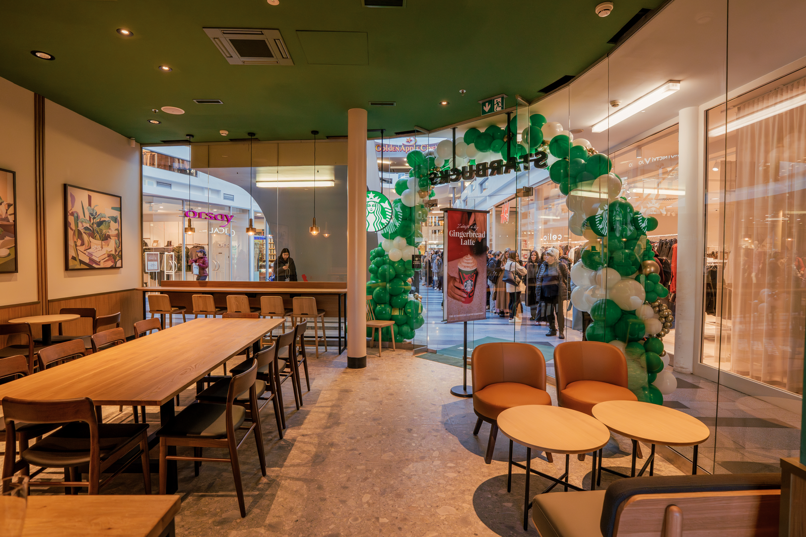 Starbucks photo 3