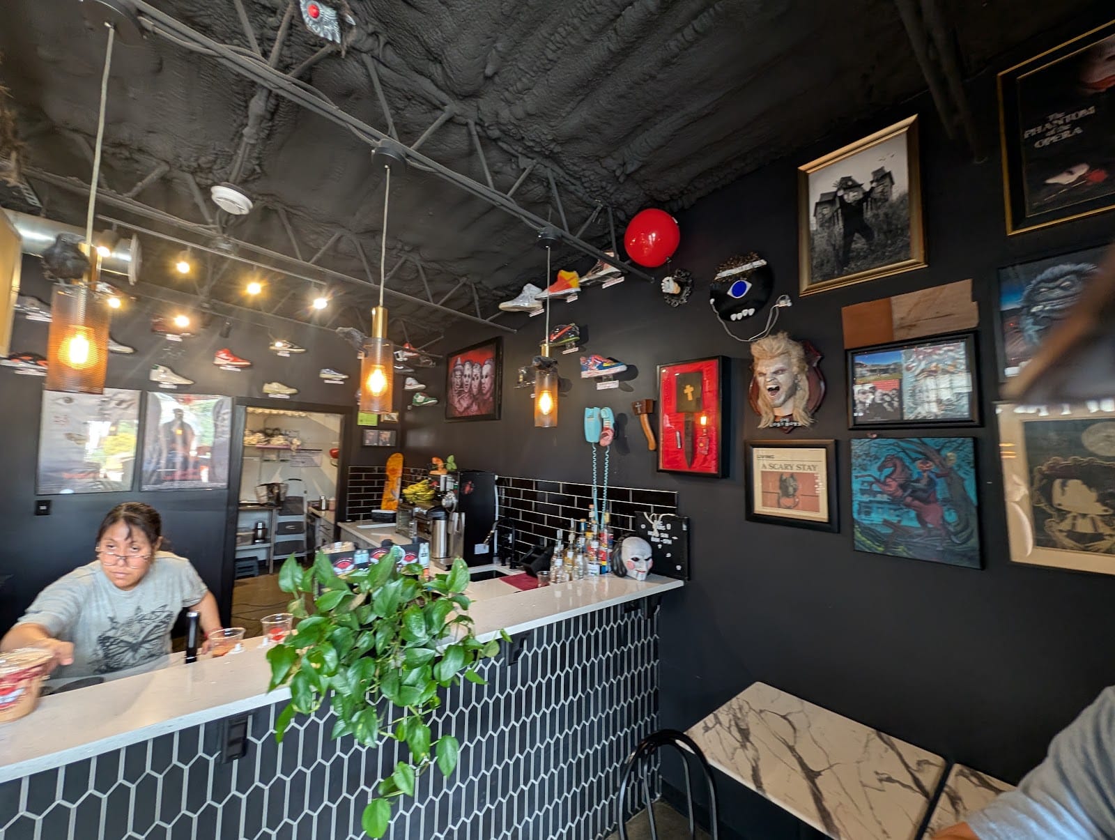 Black House Cafe