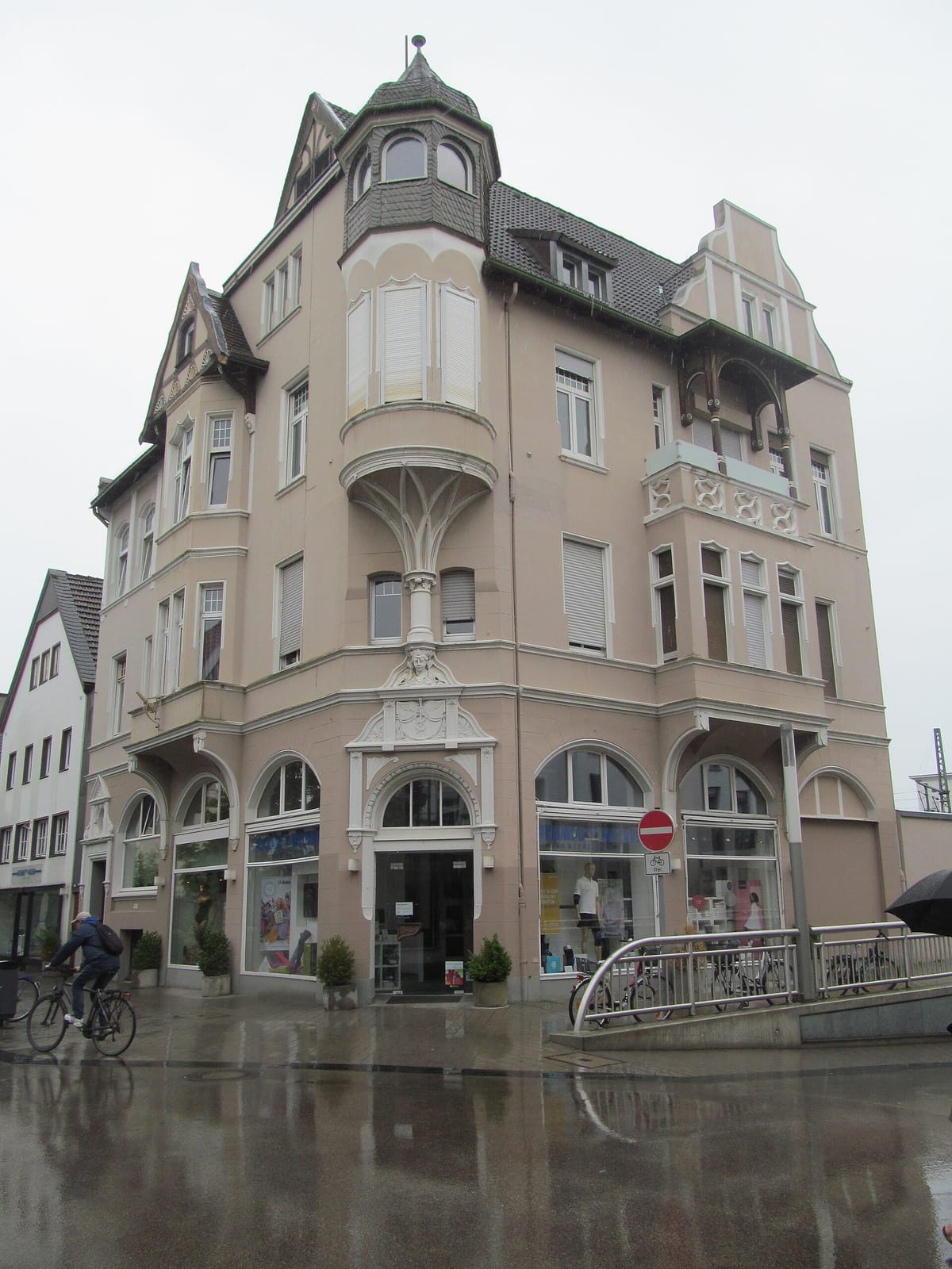 Ada Café & more