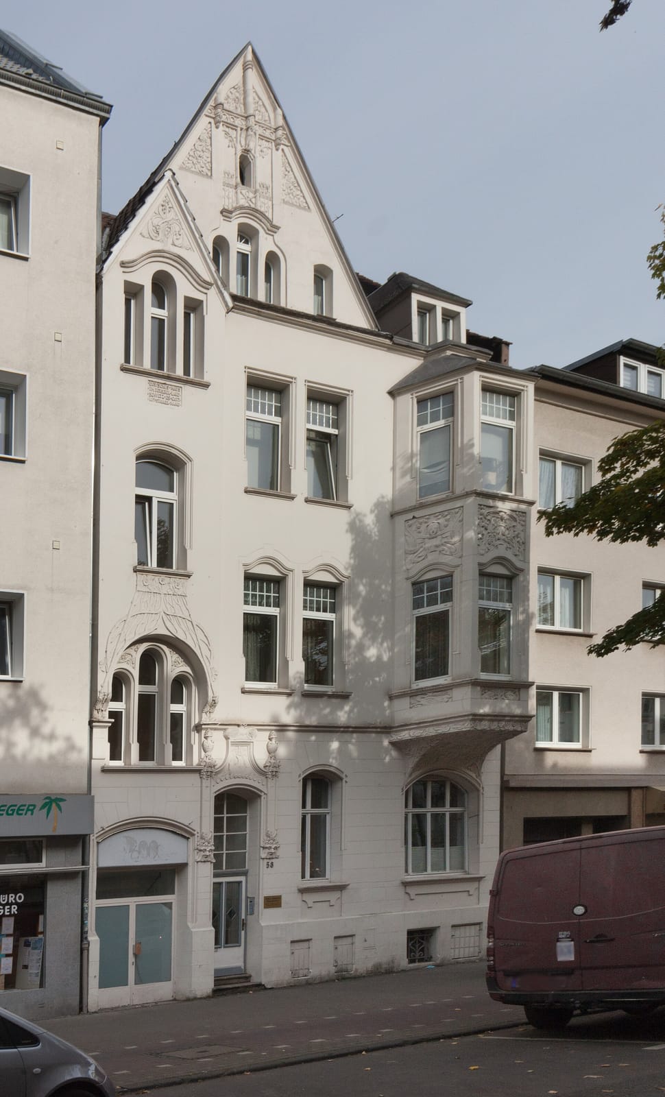 Neues Schwarz