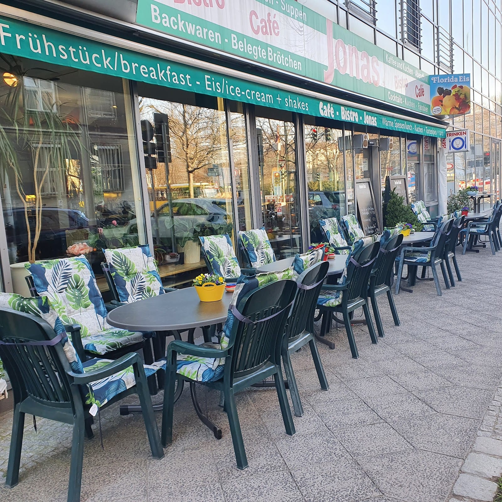 Bistro Jonas Café