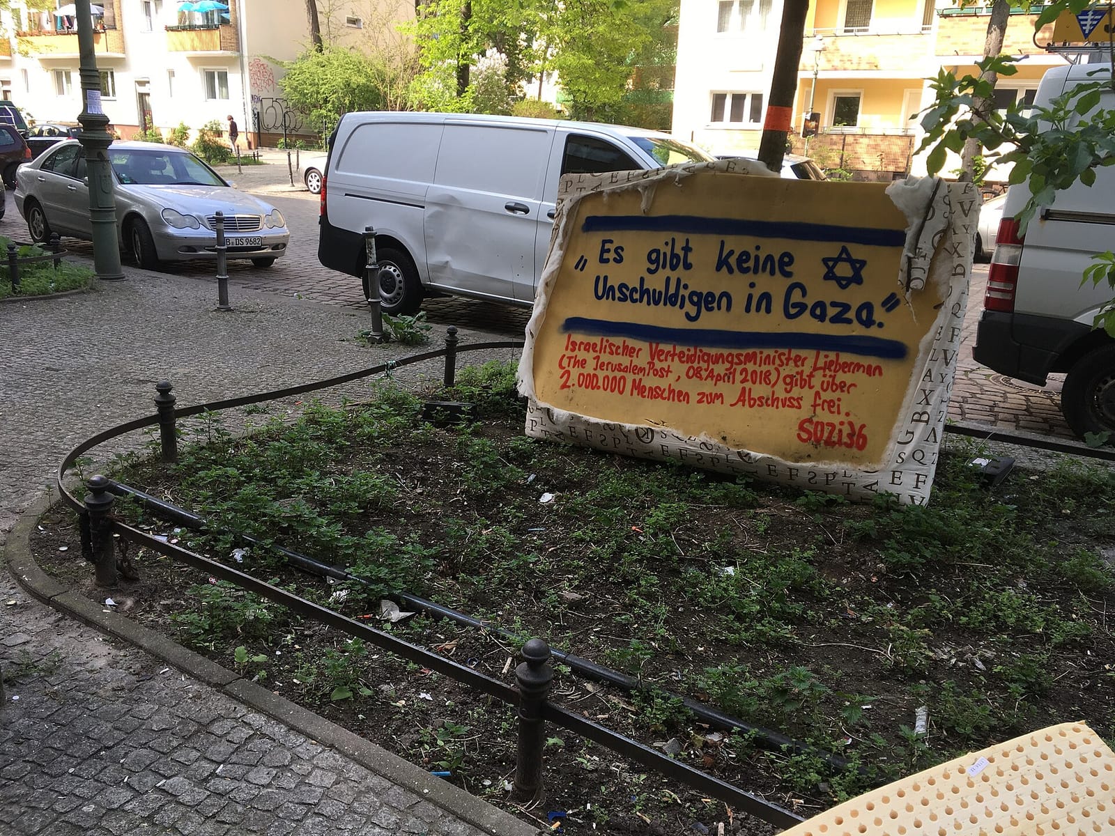 Commune photo 4