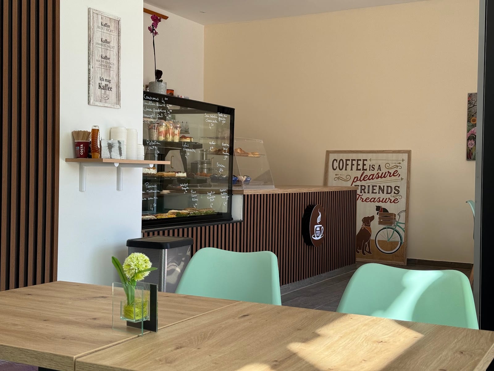 Friends Cafe