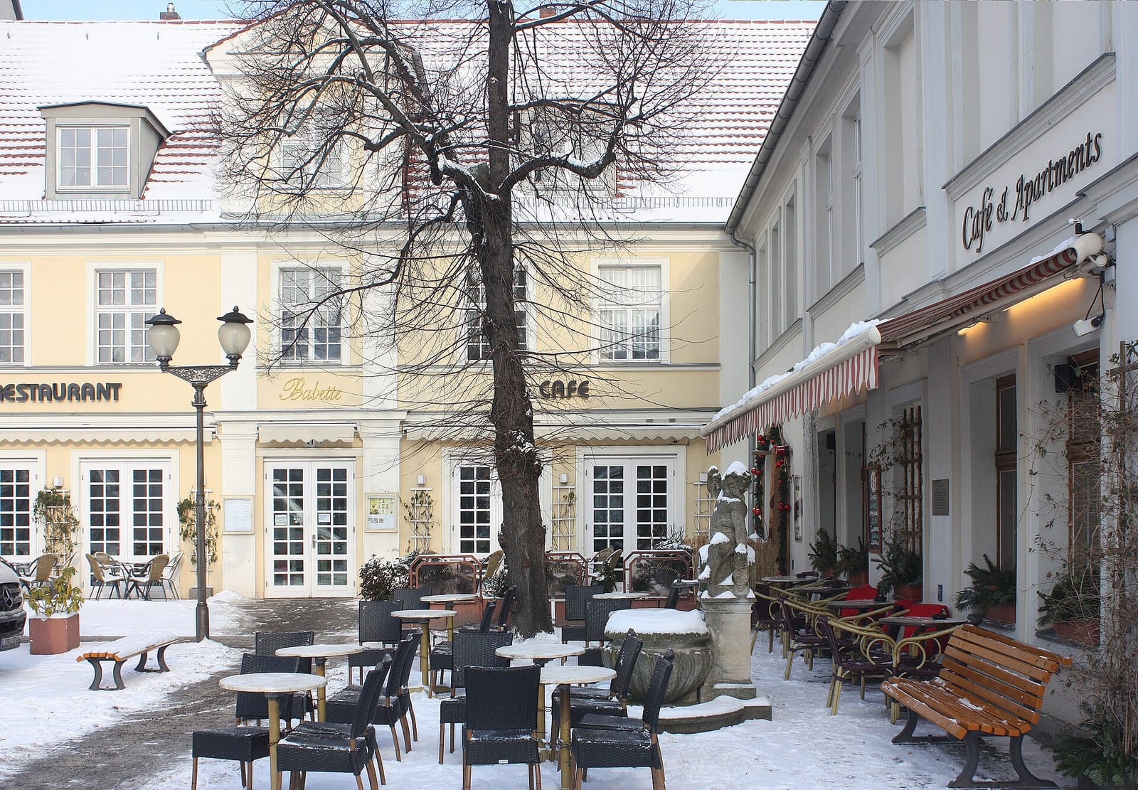 Eis-Café am Brandenburger Tor photo 2