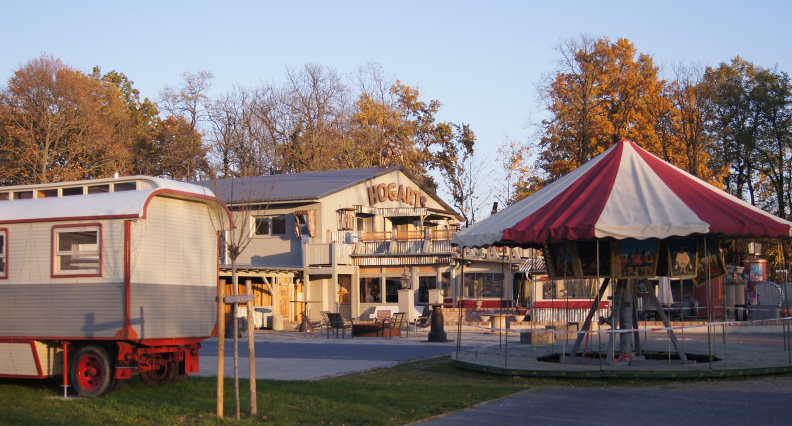 Hogarts Circus Caffee photo 4