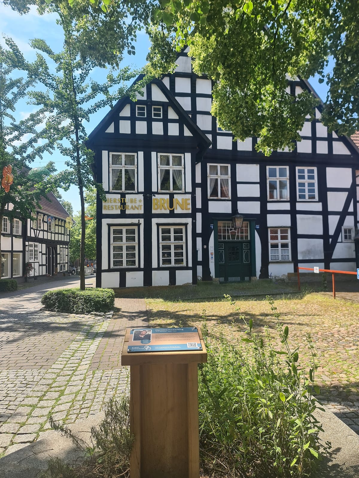 Café Gegenüber