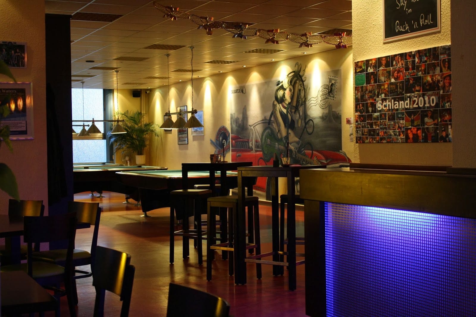Billard Cafe Rack N Roll