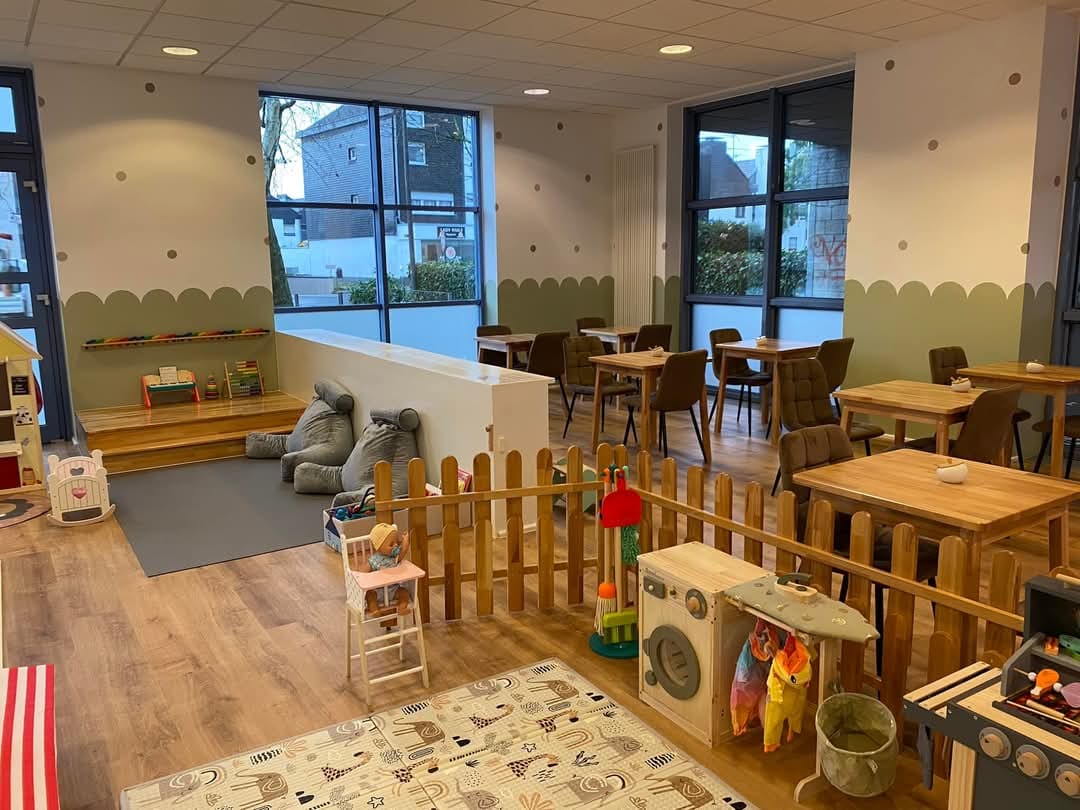 Cutie Café