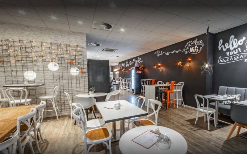 Henri's Café photo 8