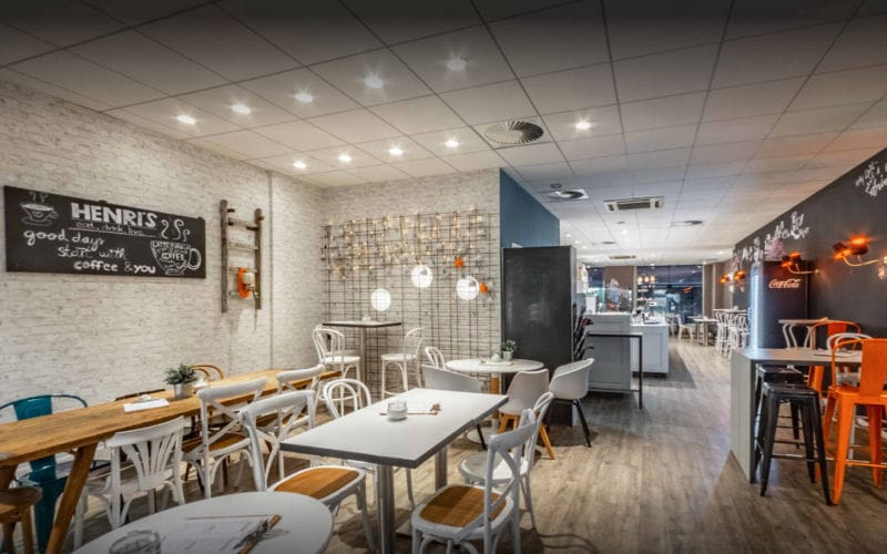 Henri's Café photo 7