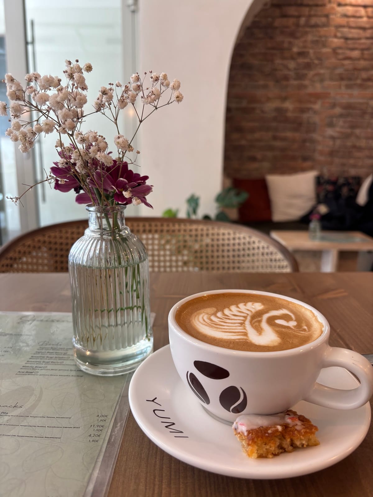 Yumi Café