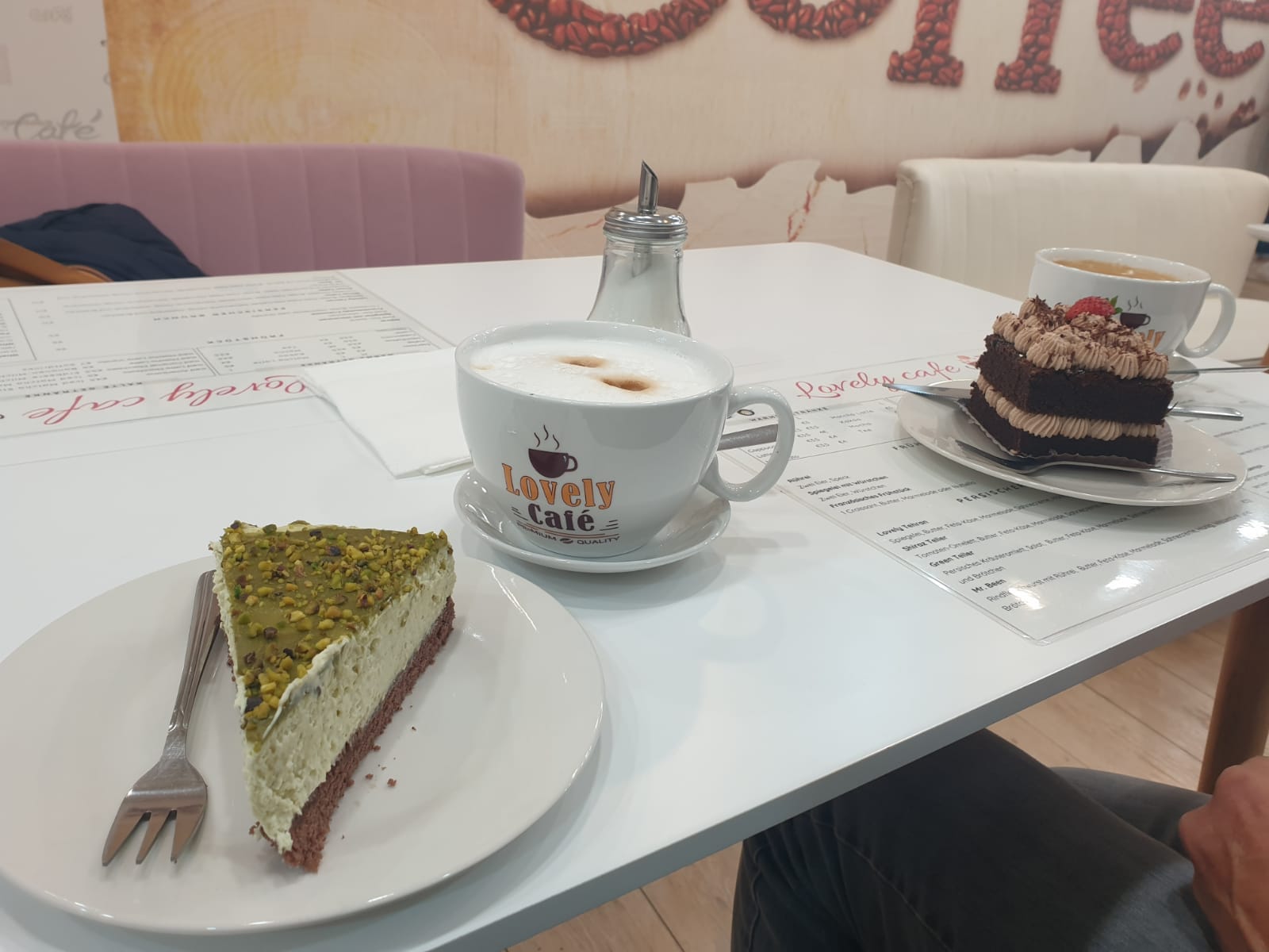 Lovely Cafe