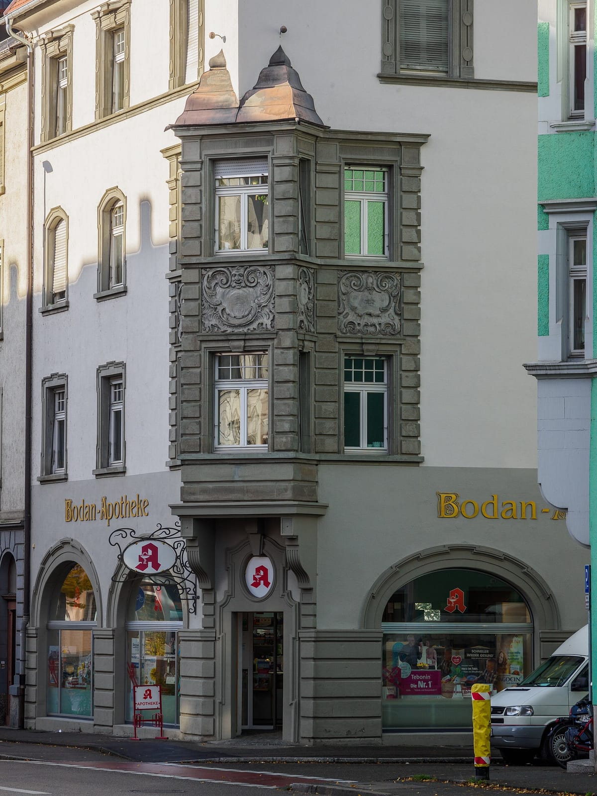 Theos Café