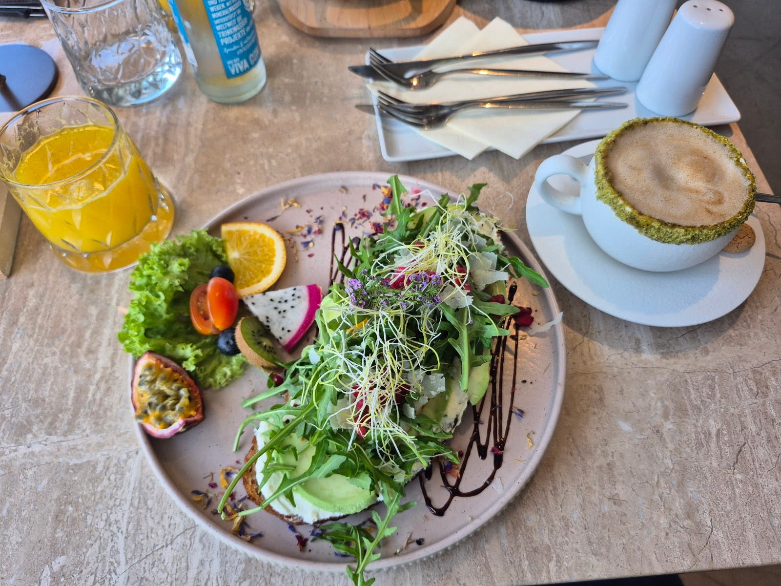 Cafe La Fleur