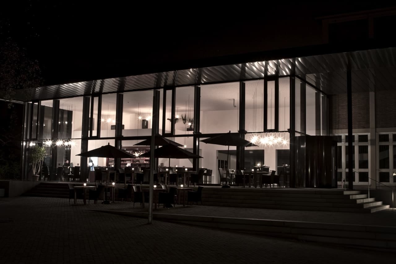 Helms Lounge photo 6