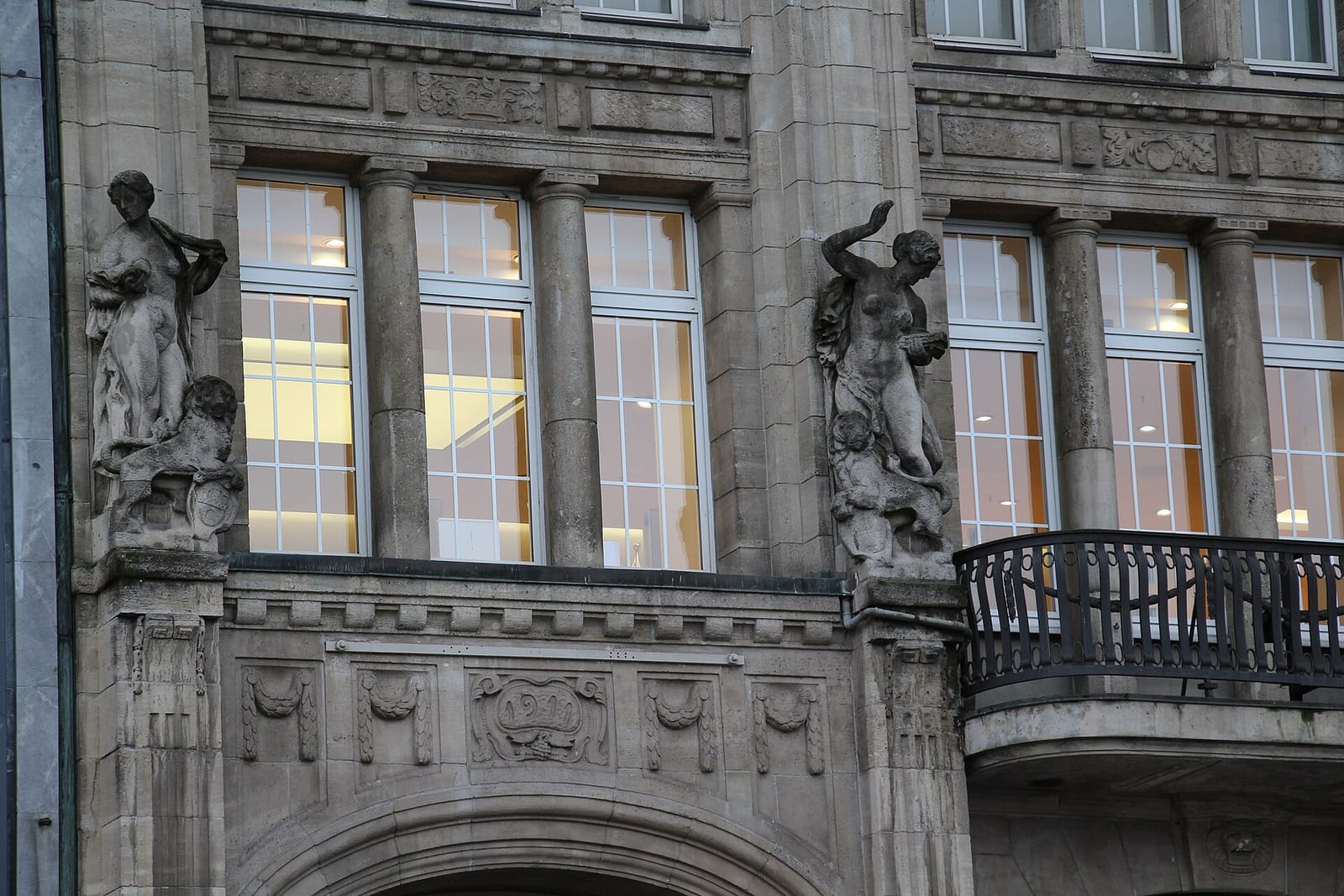 Mit freundlichen Grüßen photo 2