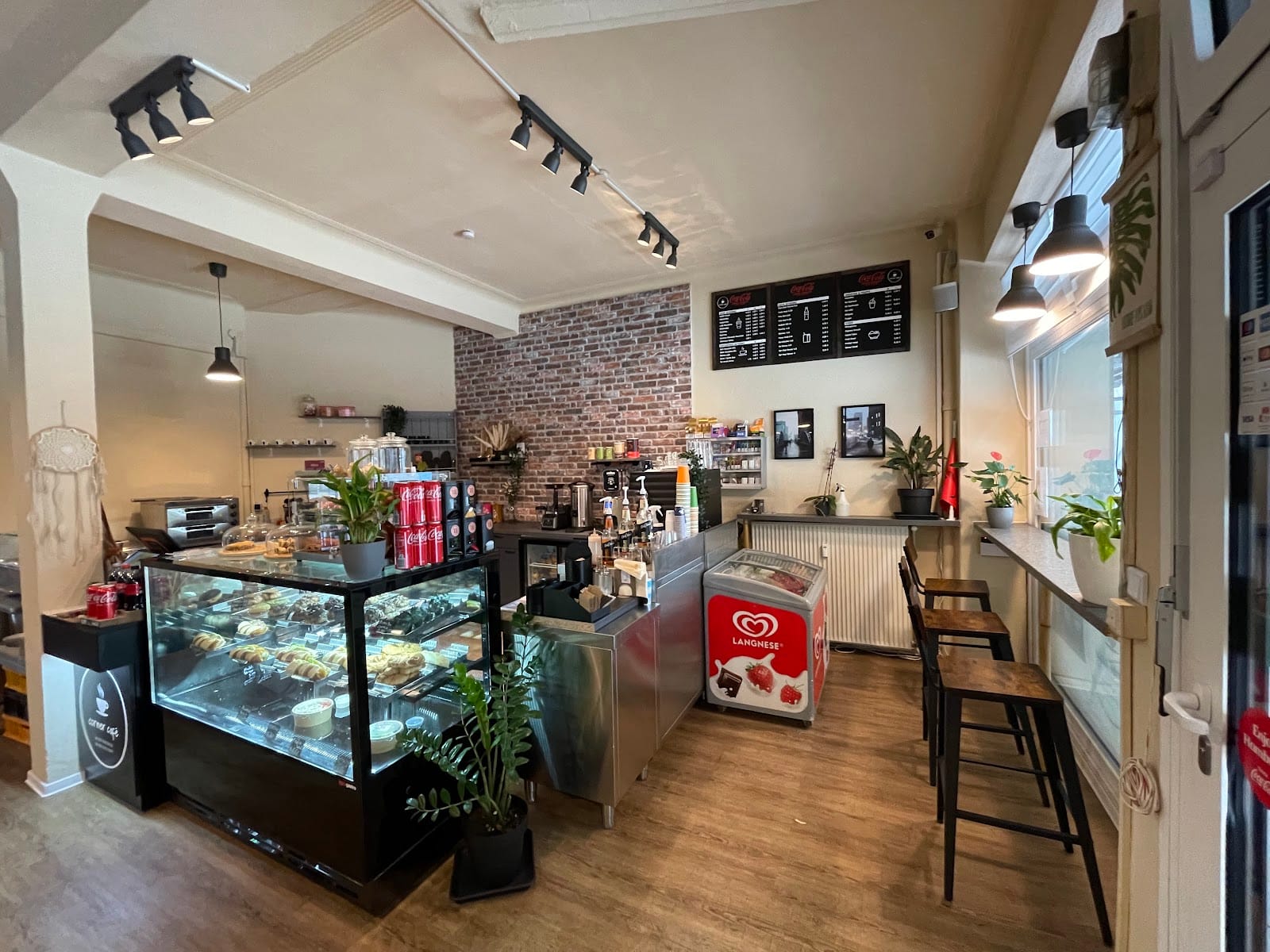 Corner Café