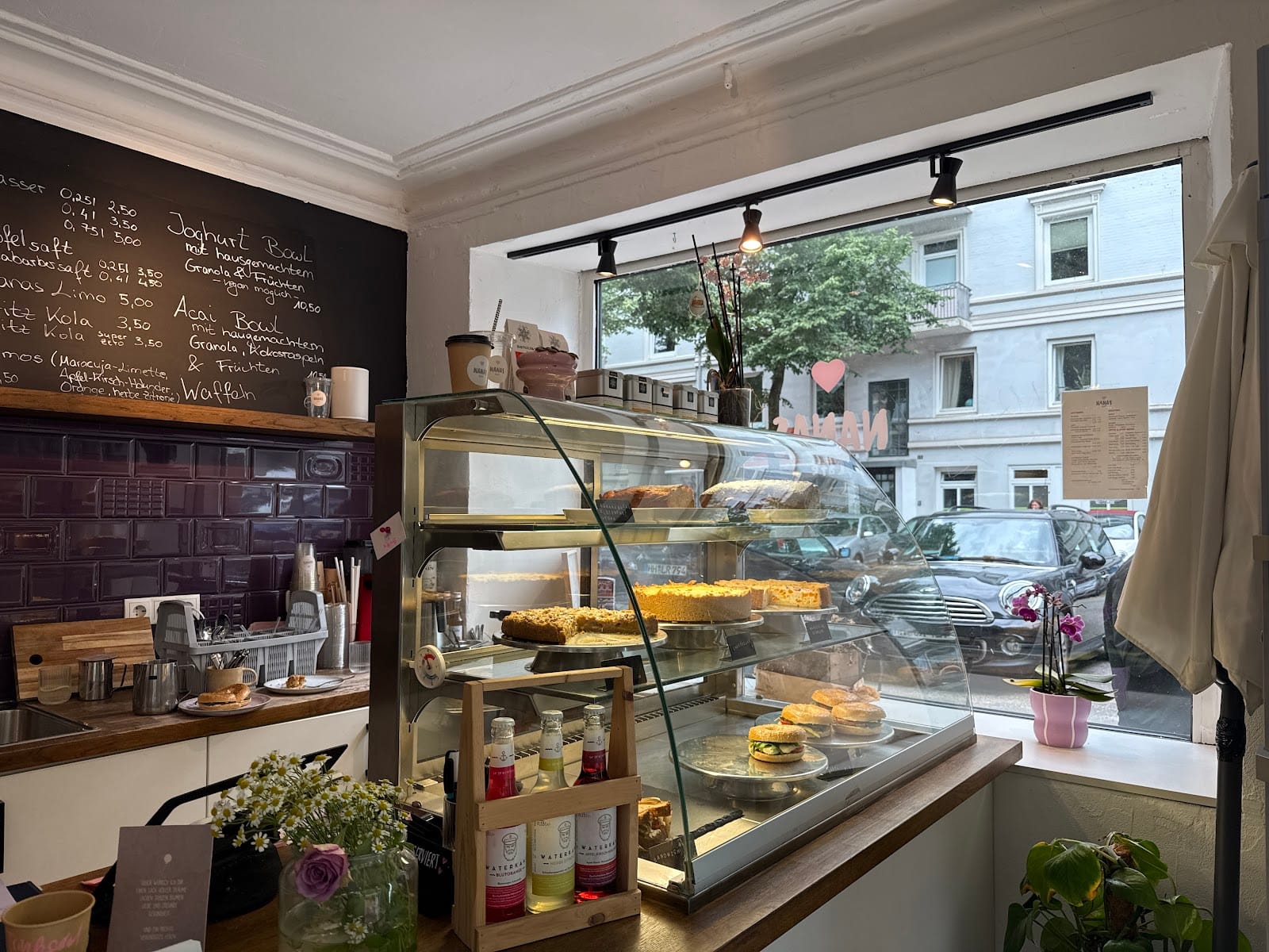 Nanas Café