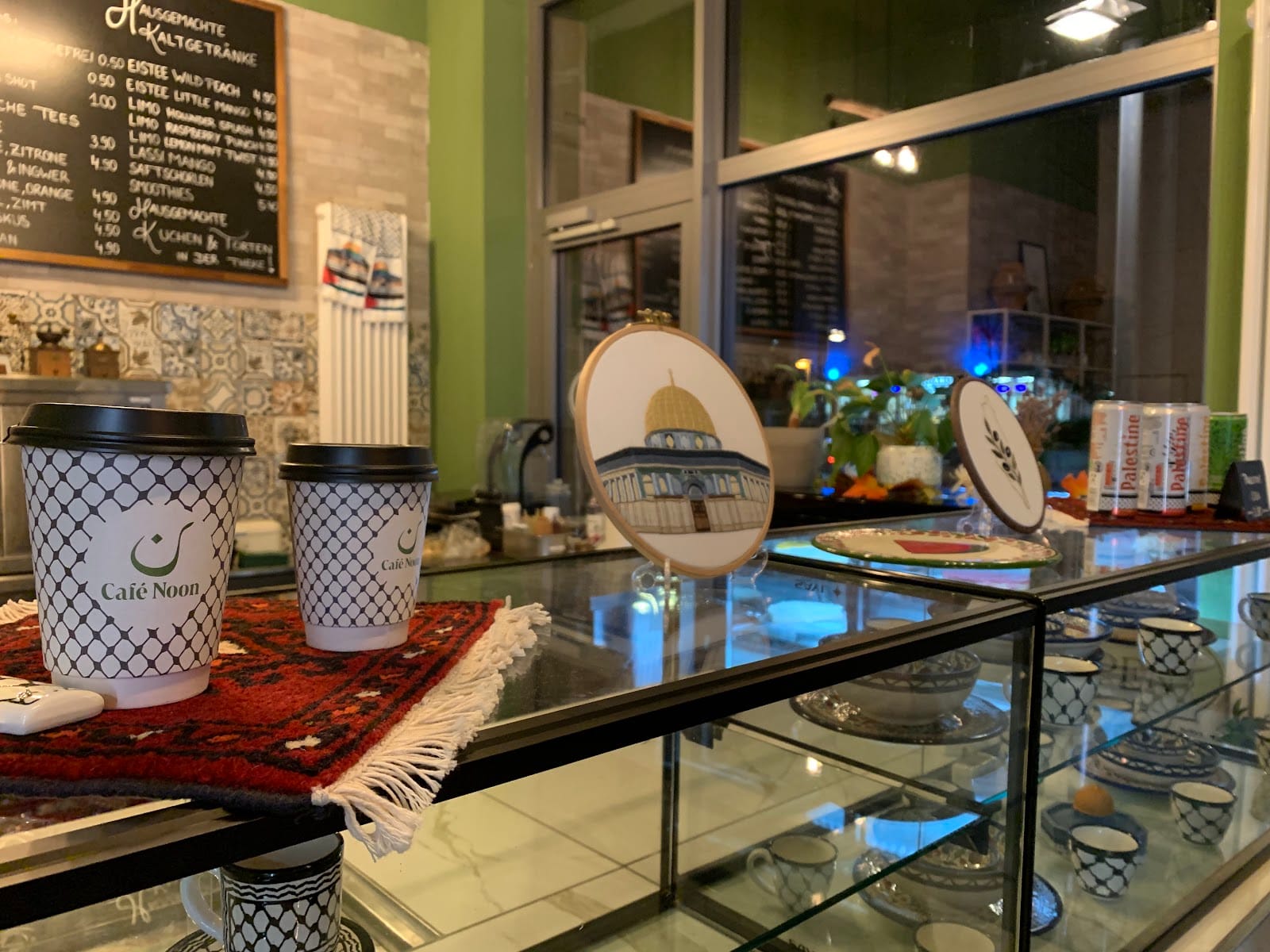 Café Noon