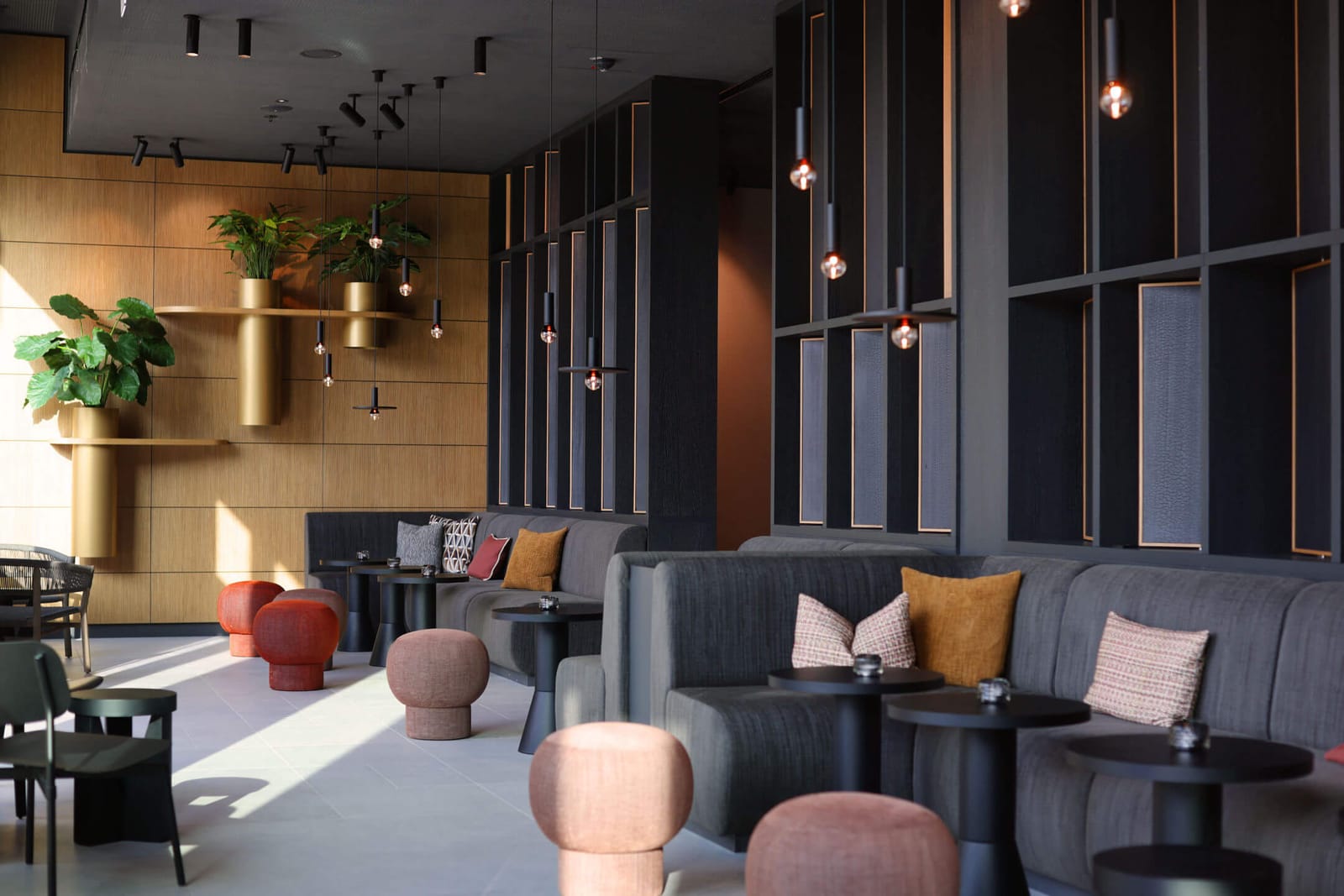 Deli Lounge photo 3
