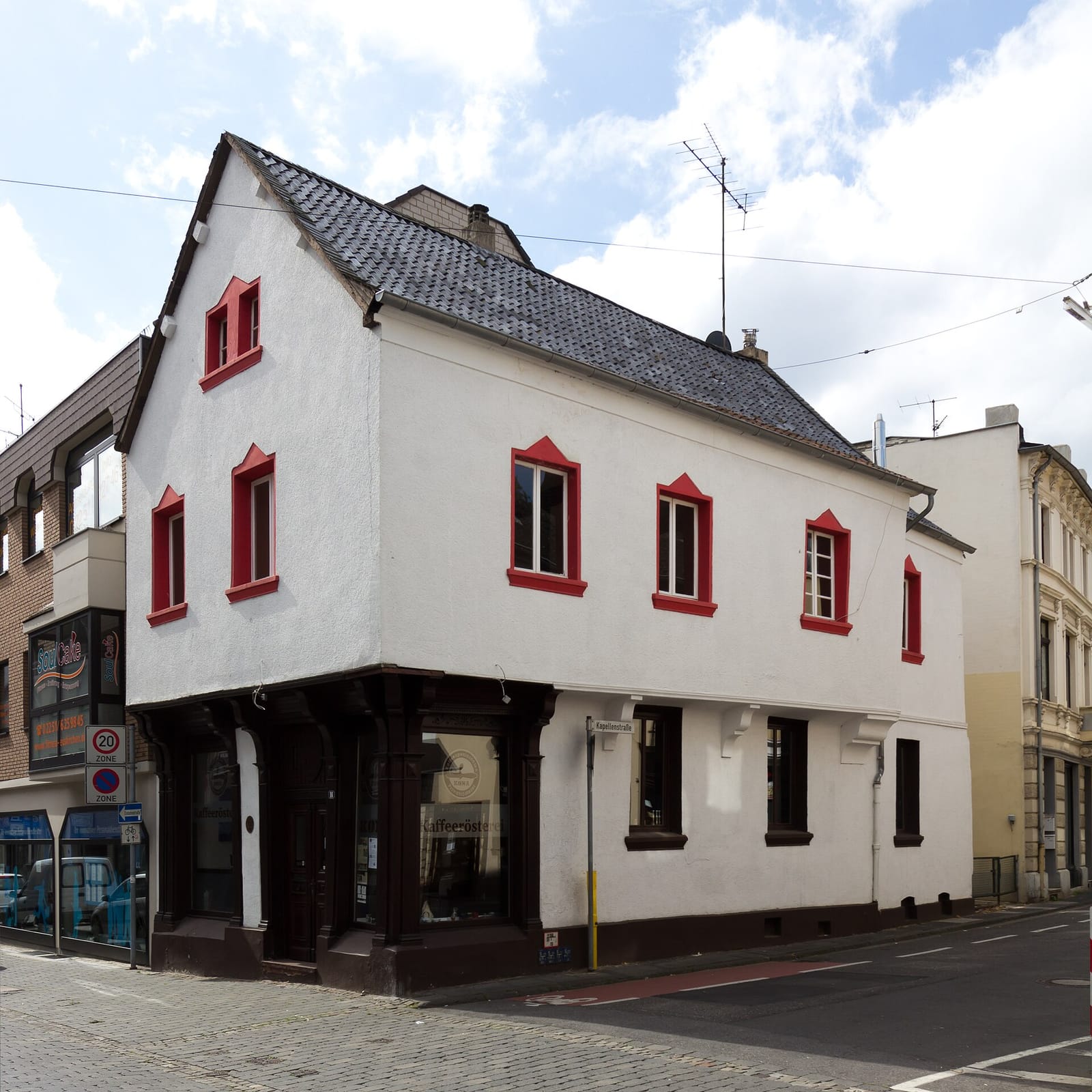 Lala Bistro · Bar · Café
