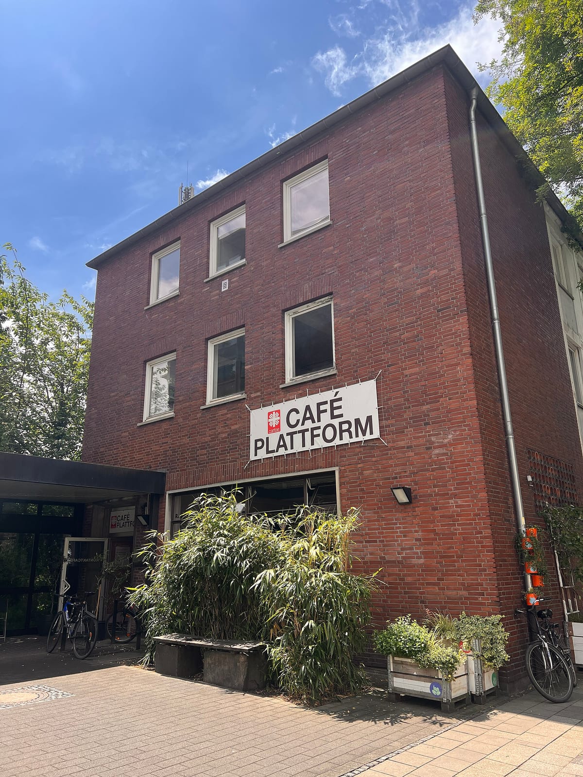 Café Plattform photo 2