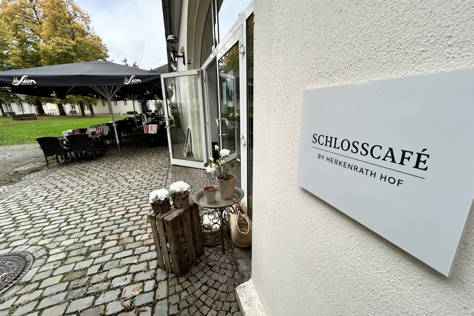 Schlosscafé by Herkenrath Hof photo 5