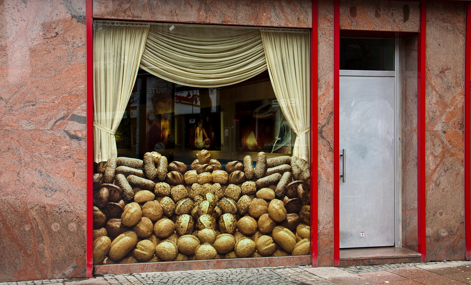 Madame Croissant photo 4