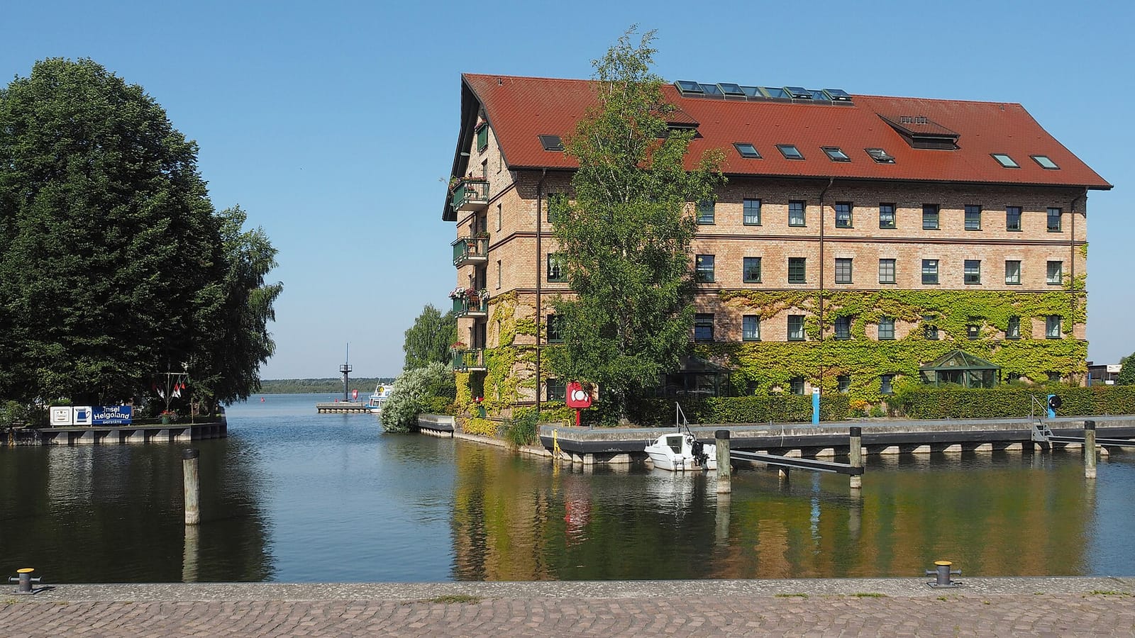 Hafencafe im Speicher photo 3