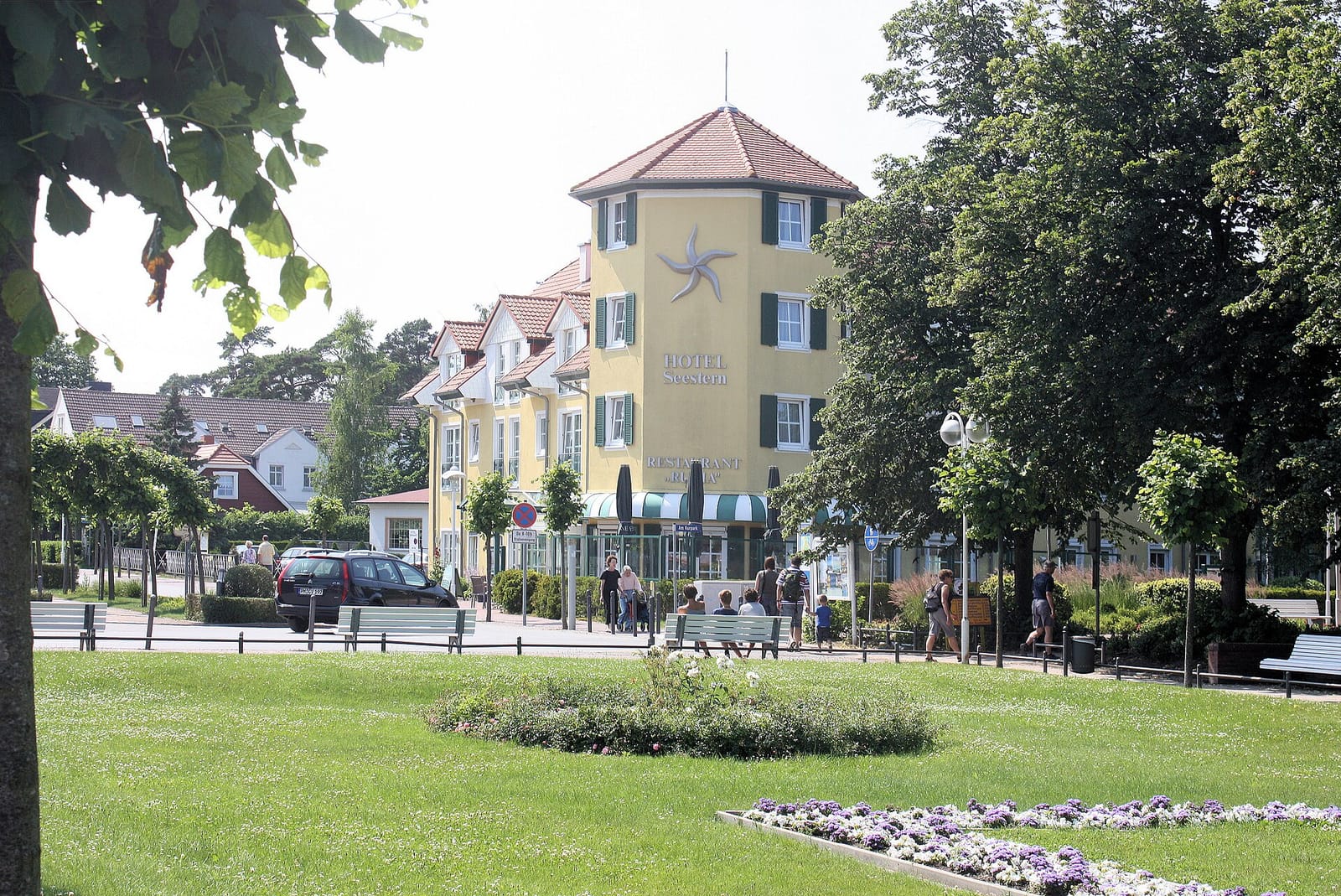 Café Klatsch photo 3