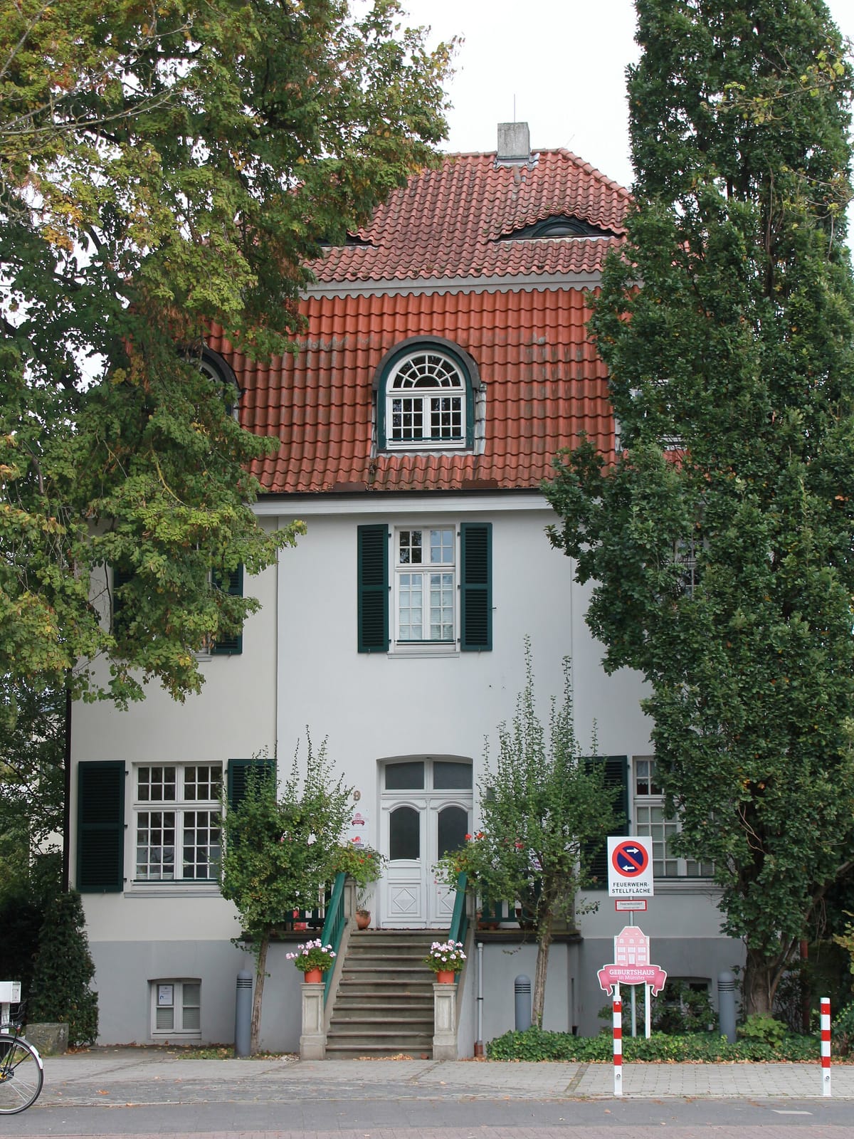 Herr Hase photo 4
