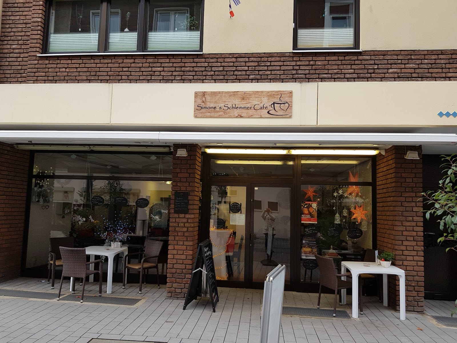 Simone's Schlemmer Cafe