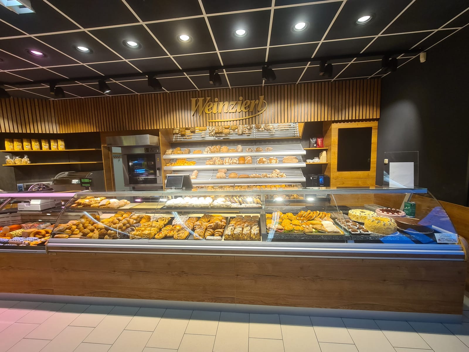 Café u. Bäckerei Weinzierl