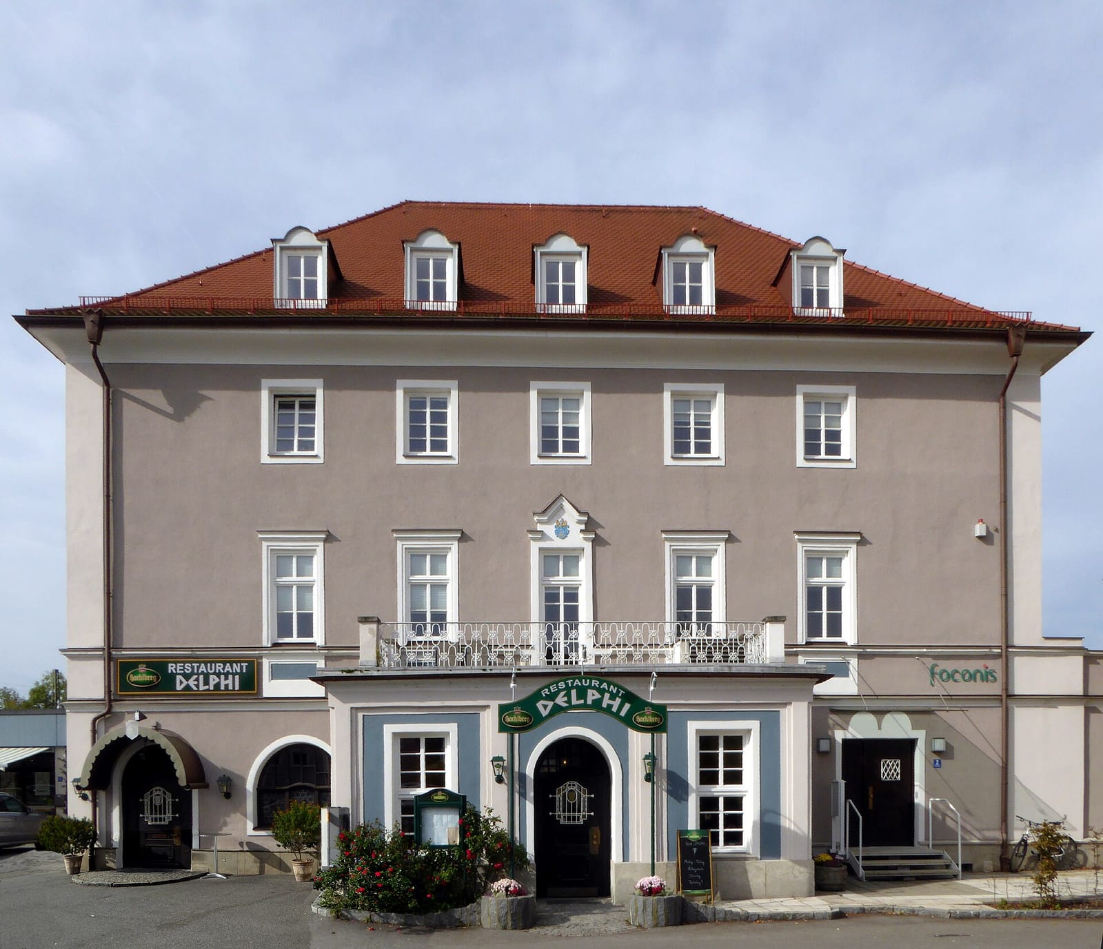 Revanche Billard & Dart Café