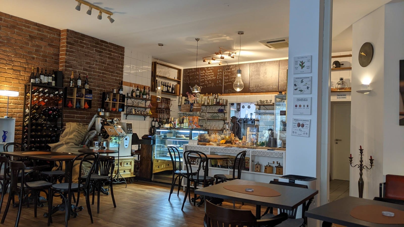 Le Petit Café de Monsieur S.