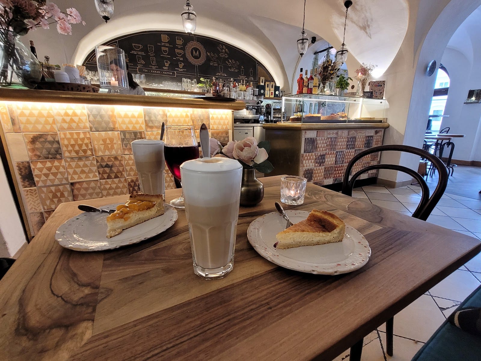 Café & Tagesbar Minoo Passau