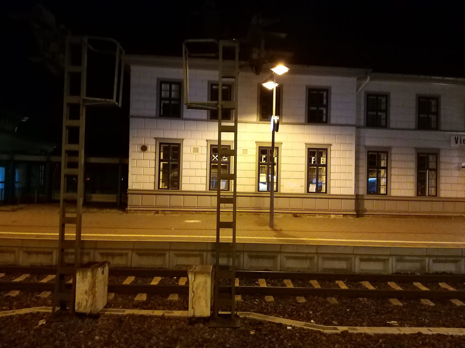 Cafe im historischen Bahnhof photo 4