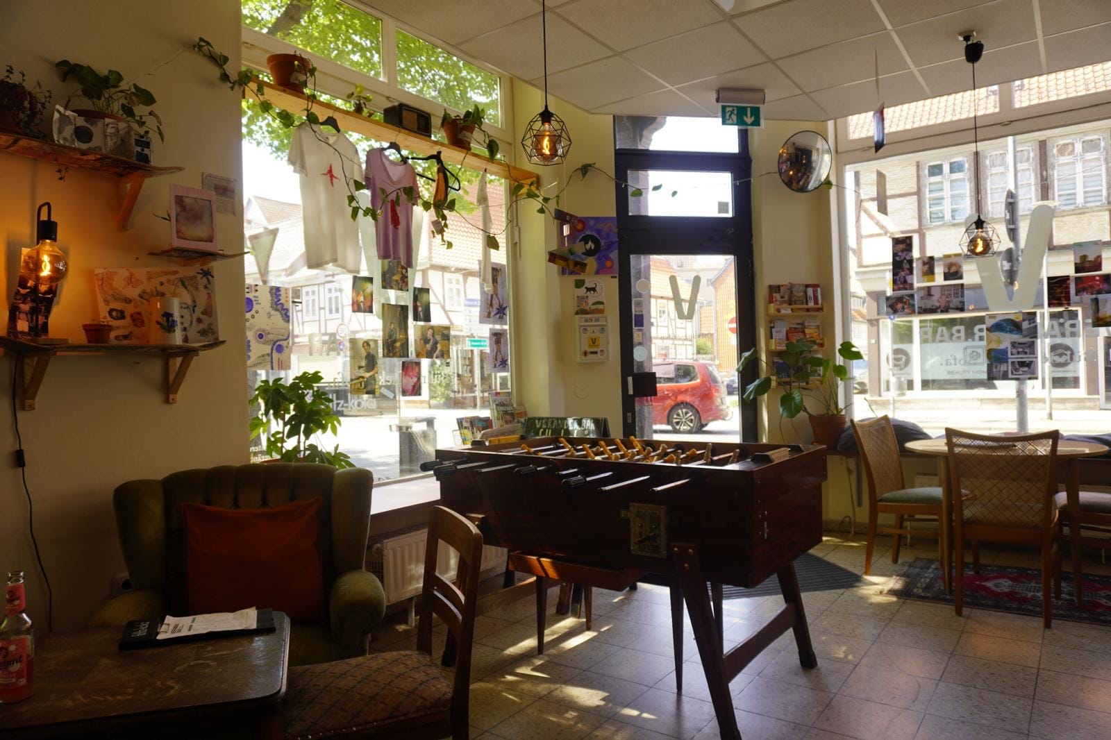 Veränder Bar - Bühne. Theke. Sofa. photo 2