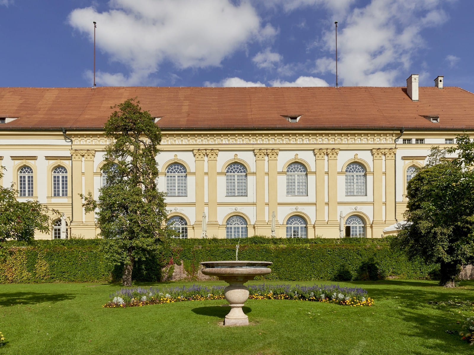 Schloss Dachau Restaurant Cafe