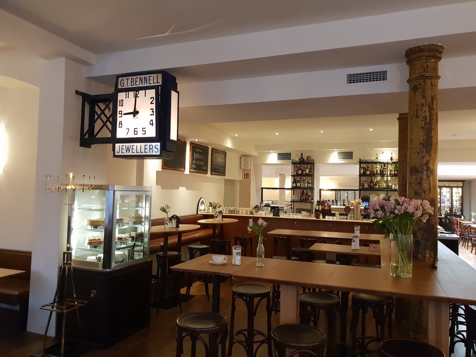Café Puck