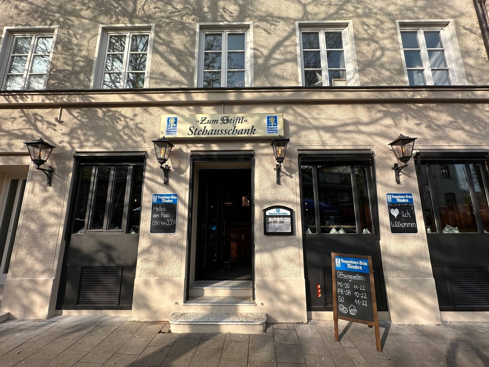 »Zum Stiftl« Stehausschank photo 2