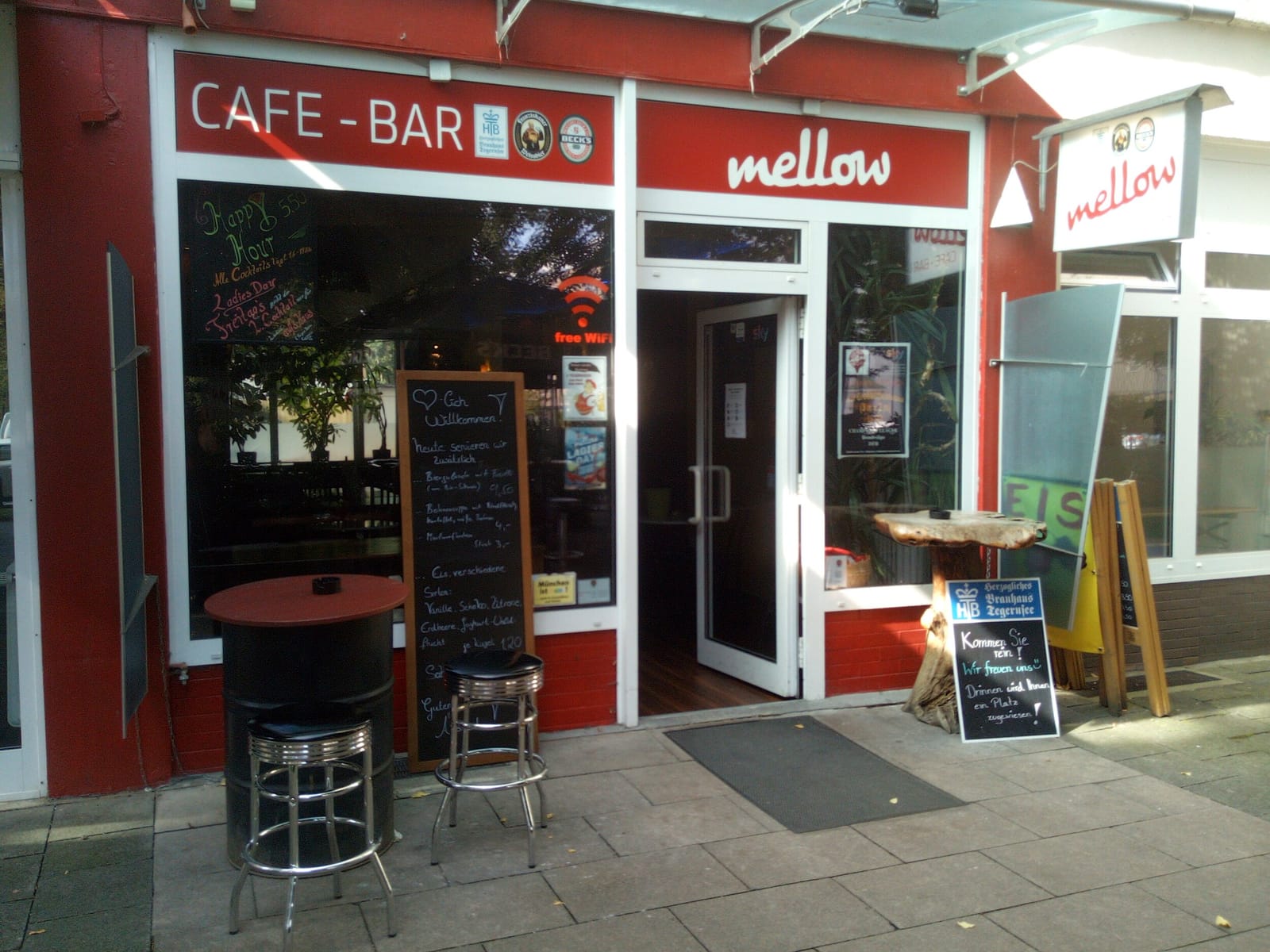 Mellow Cafe & Bar photo 7